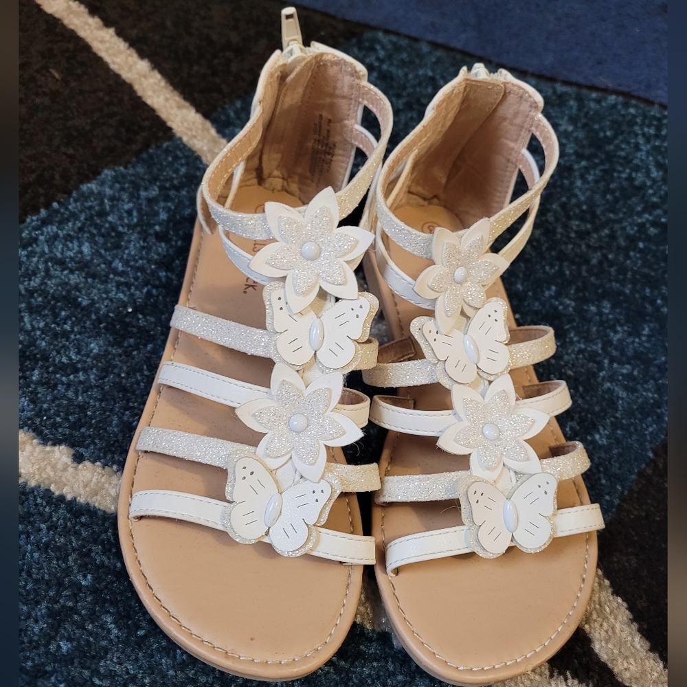Girls sandals